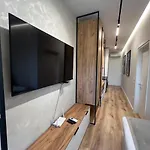 Lex Santorini * Dhermi